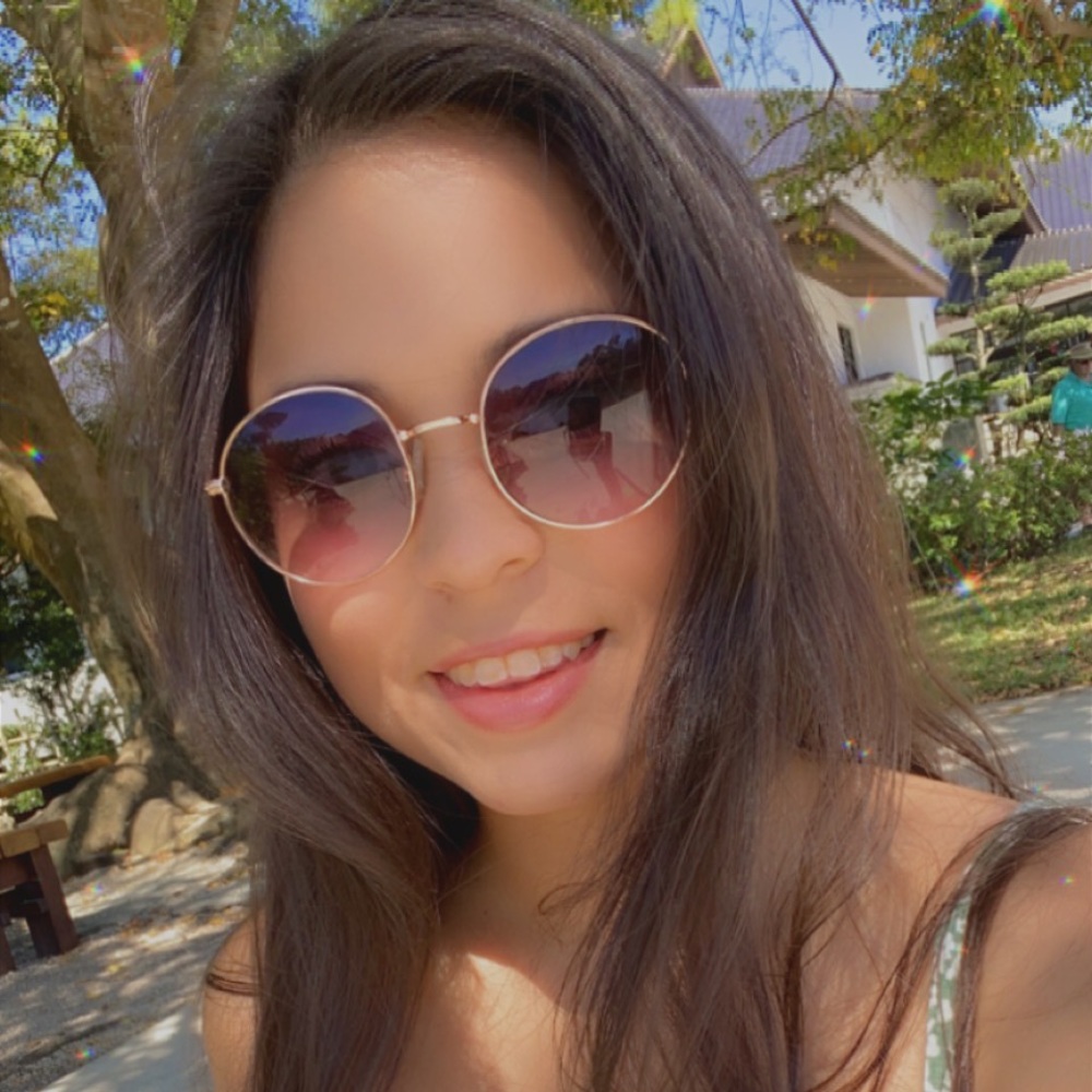 Meet your Posher, Leandra